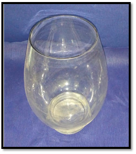 صورة فازة  زجاجيه شمعدان عريض 