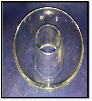 صورة طبق ساقية زجاجى قصير