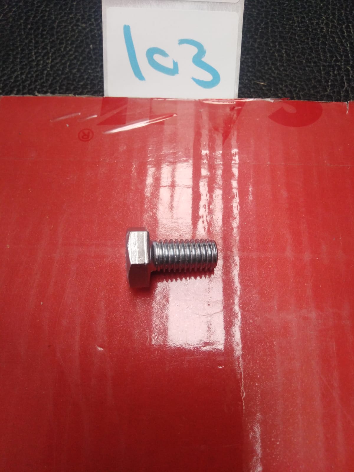 صورة 100جرام برغي 8 مم * 16  مم  (  103  )