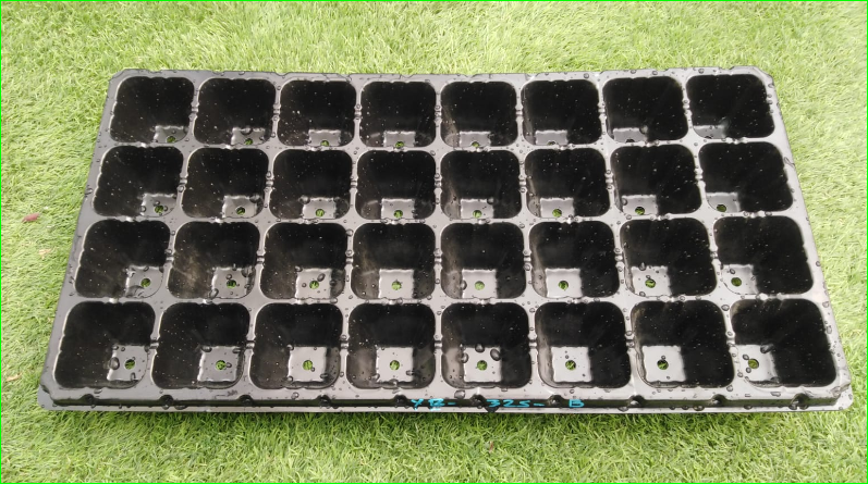 صورة صينيه زراعيه للبذور 32 فتحه
