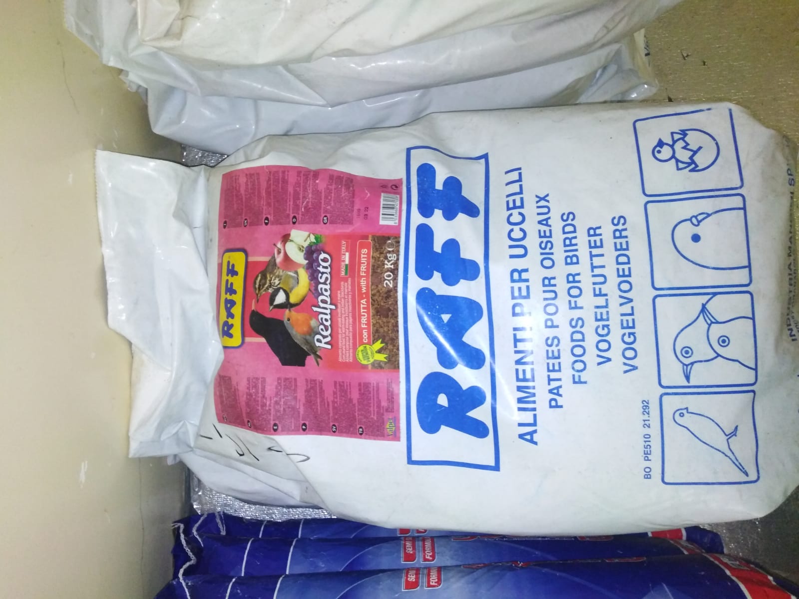 صورة غذاء الطيور REALPASTO  CON FRUTTA WITH FRUITS  