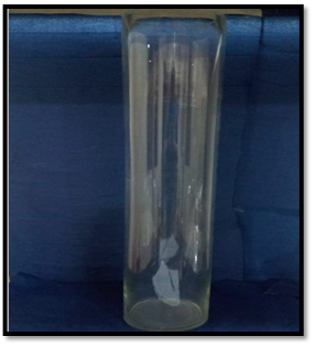 صورة فازة زجاجيه انبوبية الشكل