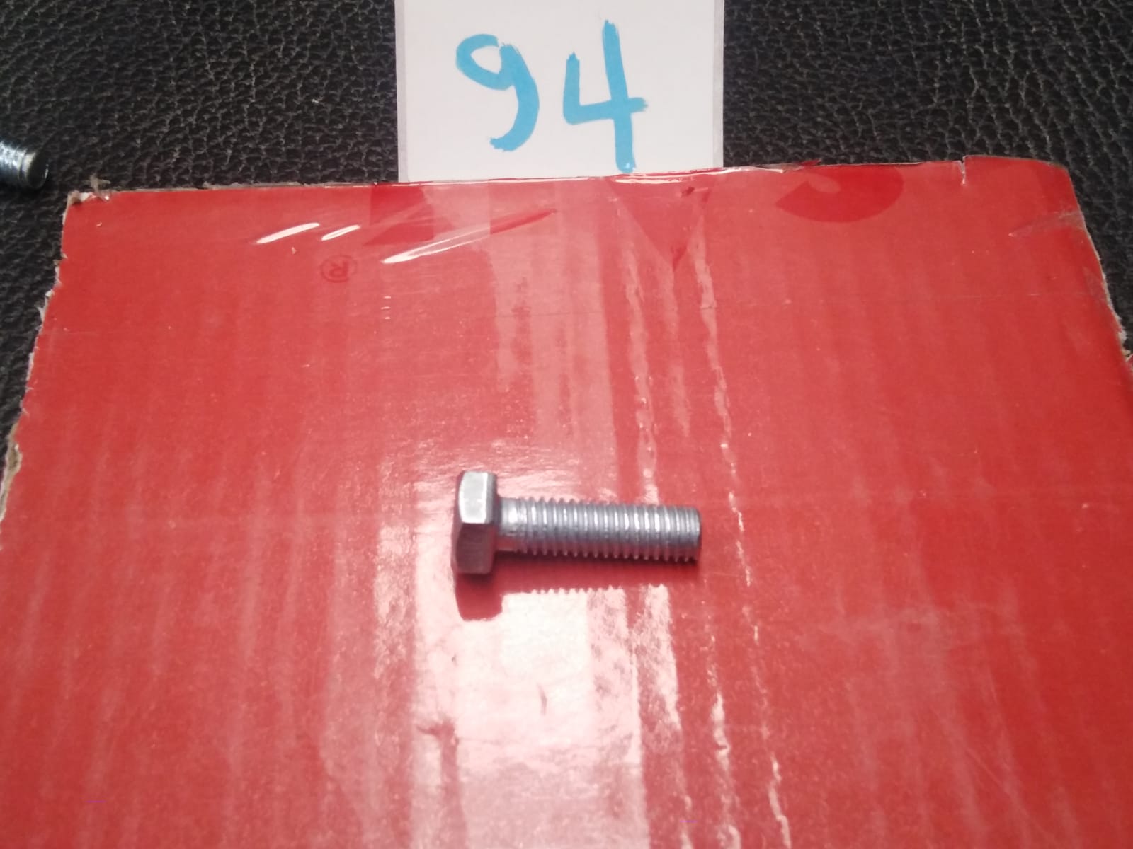 صورة 100جرام برغي 6 مم * 20  مم  (94)