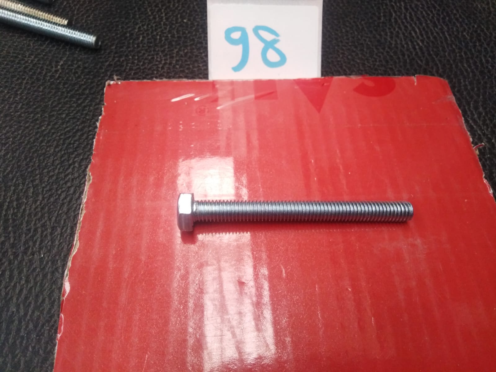 صورة 100جرام برغي 6 مم * 60  مم  (98)