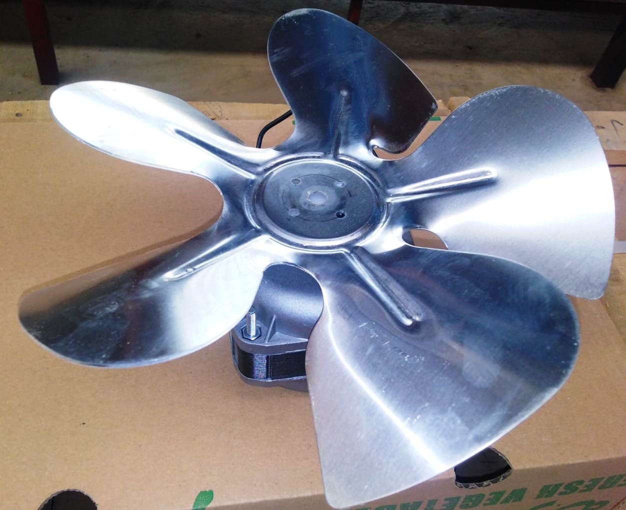 صورة 10w/240v f/motor c/w BLA ماتور تبريد تكييف